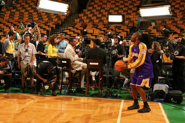 特别是在下 特别是在下